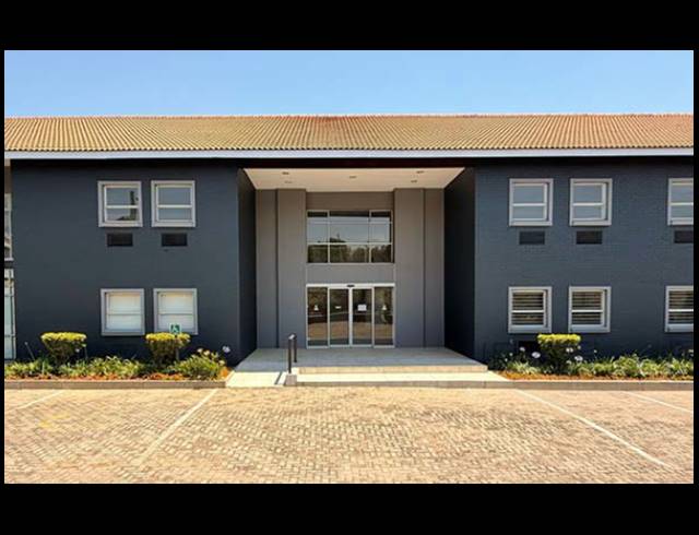 3,356M² OFFICE TO LET IN HALFWAY GARDENS